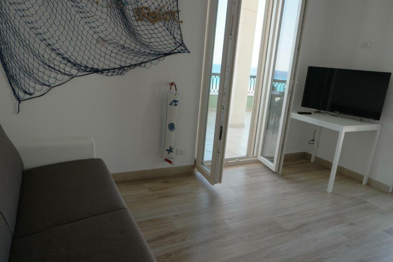 Attico Galilei Fronte Mare By Salentoville Gallipoli Exterior photo